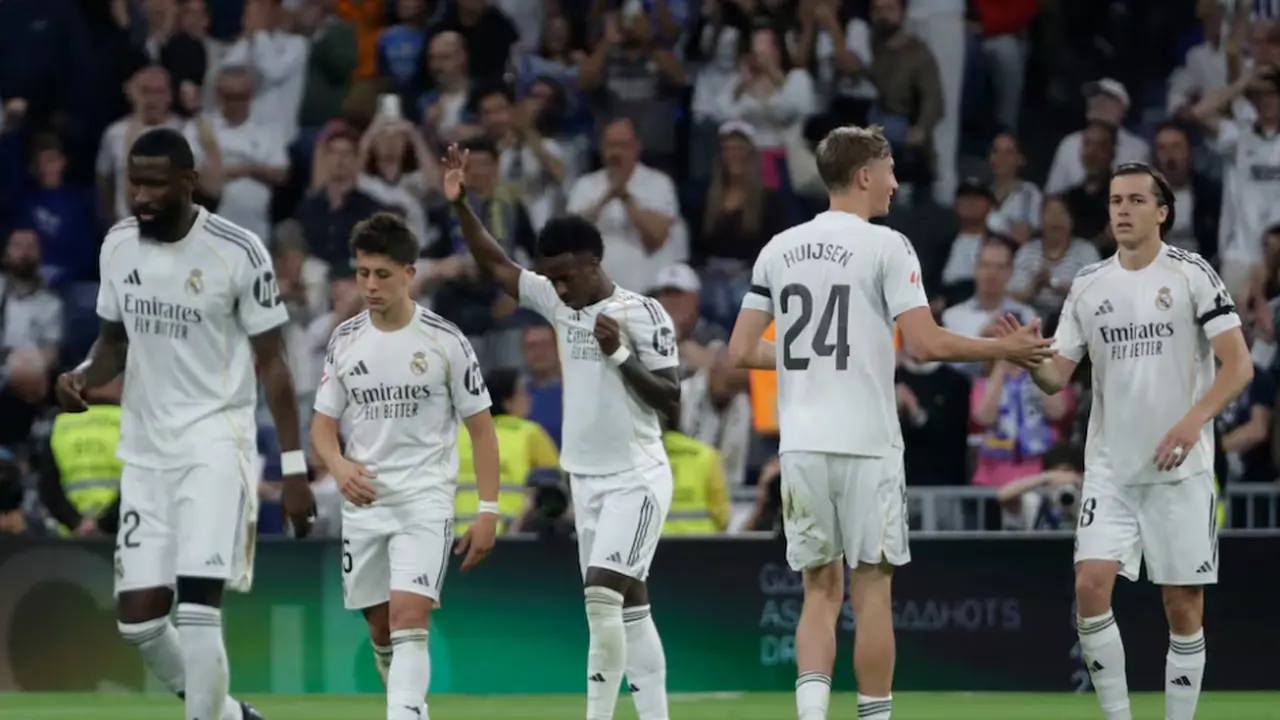 متى تقام مباراة ريال مدريد اليوم ومن يتولى التعليق عليها؟